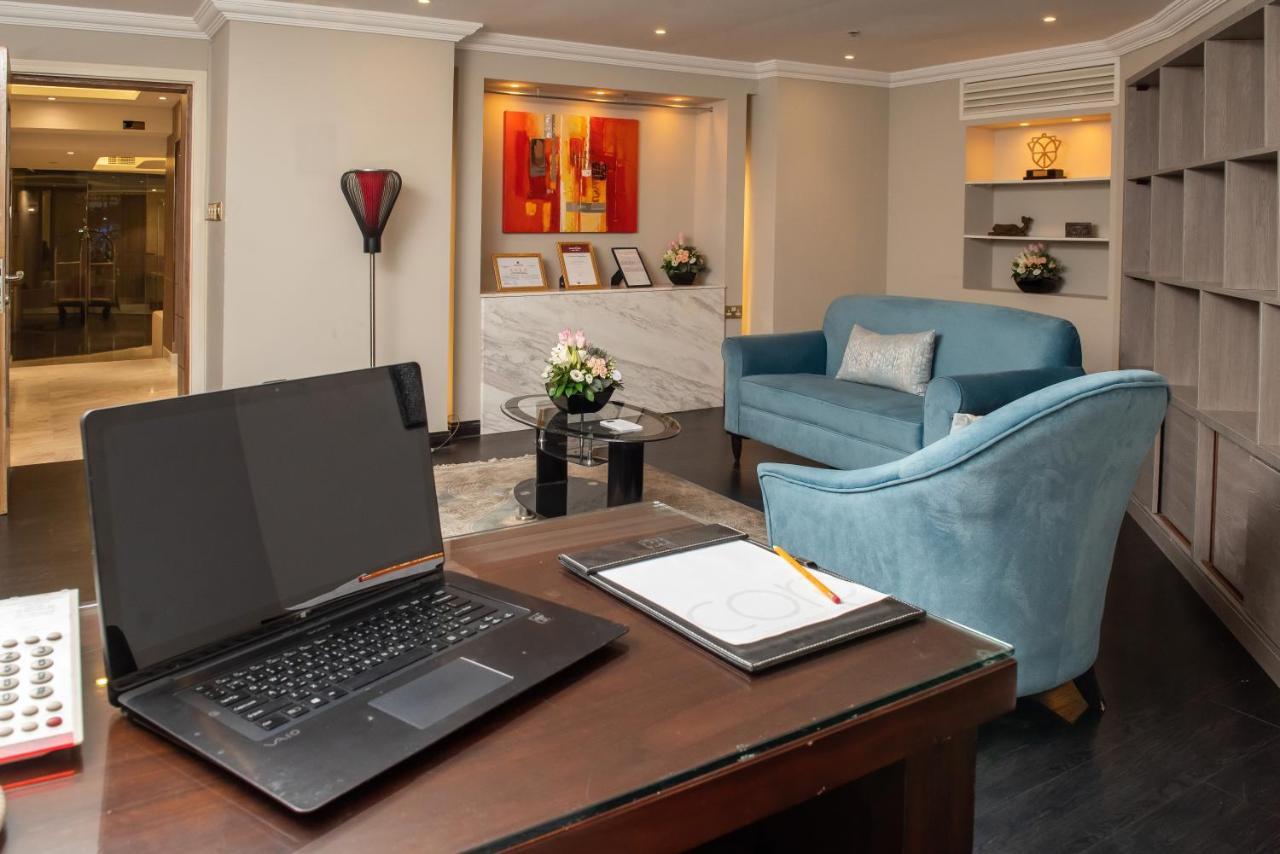 Aparthotel Corp Executive 4*